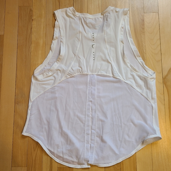 Zyia Panel Split Back Mesh Tank - Picture 2 of 7